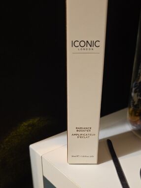 ICONIC London Radiance Booster - Cream White
